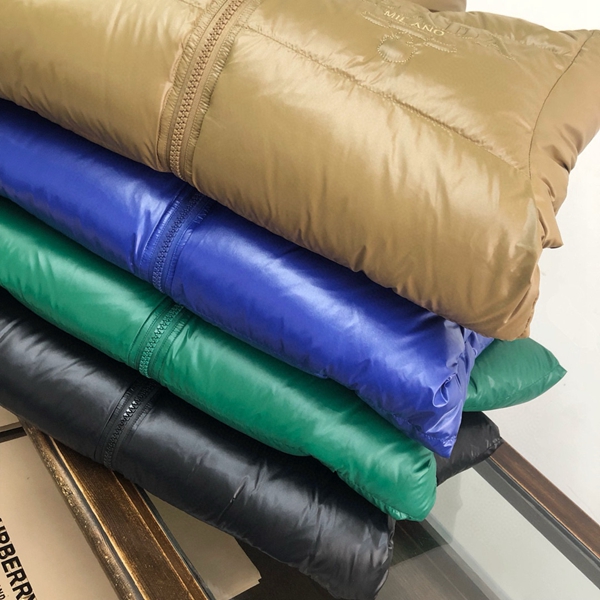 ハイクオリティダウンジャケット側面デザイン